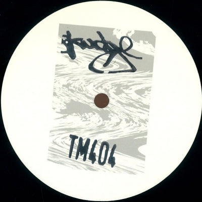 TM404 - Skudge White 008